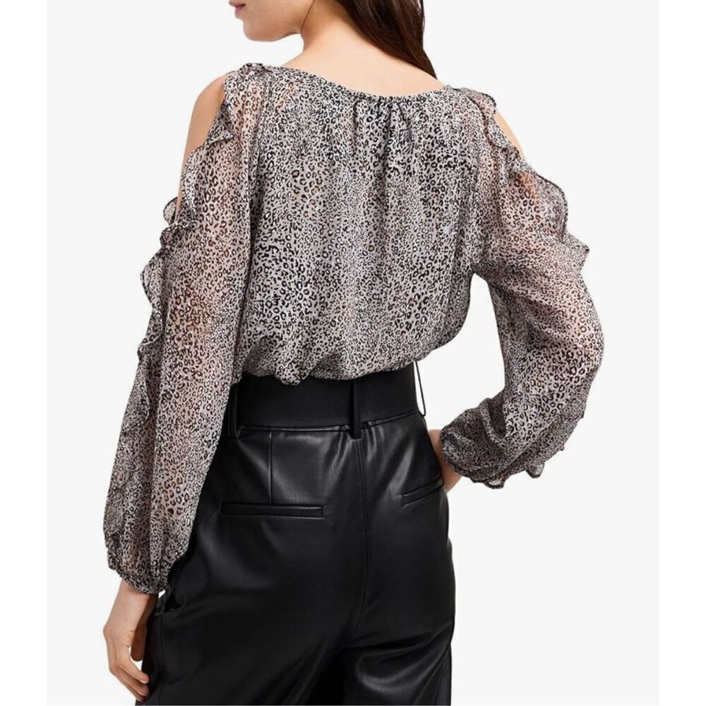 1.STATE‎ Cold Shoulder Ruffle Sleeve Blouse - Picture 2 of 9